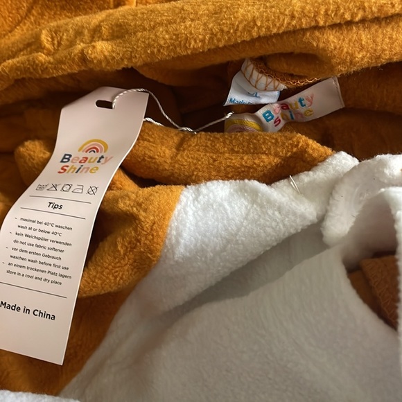 NWTS! Unisex Adult Onesie Pajamas - Plush Cosplay Kangaroo! - Picture 4 of 6